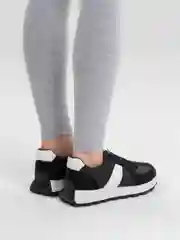 Черный кроссовки женские