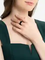 Черный кольцо плюшевое, 9 видов