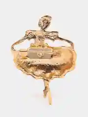 Красный брошь женская "Балерина"