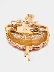 Красный брошь женская "Балерина"