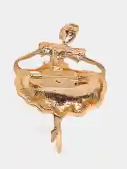 Белый брошь женская "Балерина"