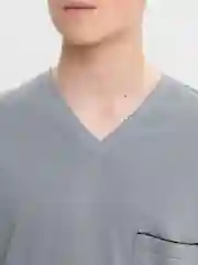 Серый футболка