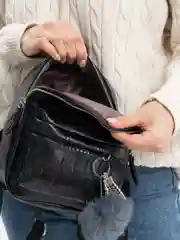 Черный рюкзак женский, мини, со съемным украшением, 2 цвета