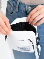 Белый женская сумка через плечо, мессенджер для телефона