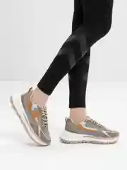 Бежевый кроссовки женские