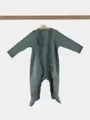 Оливковый комбинезон для малыша
