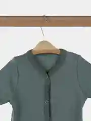 Оливковый комбинезон для малыша
