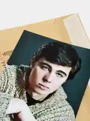 Бежевый конверт подарочный для денег с фото открыткой "Сергей Бодров"