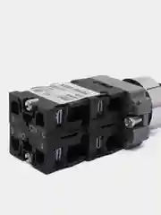 Джойстик XD2-PA24 4 положения без фиксации 400 В 6A