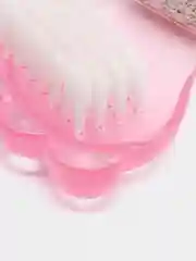 Розовый пемза и щётка