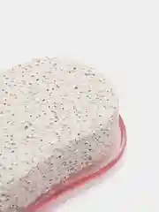 Розовый пемза и щётка