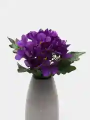 Индиго искусственные цветы. Фиалки (букет). Композиция