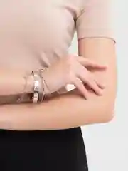 Серебряный набор браслетов на руку (плетенные,с бусинами)