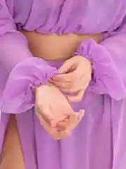 Аметистовый пляжный костюм топ и юбка