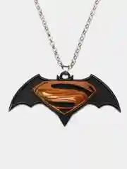 Желтый брелок/подвеска в машину/Superman vs Batman