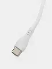 Белый кабель Lightning для зарядки iPhone