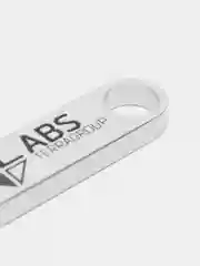 Флешка 64 Gb, USB 2.0, скорость записи 4-9 МБ/с