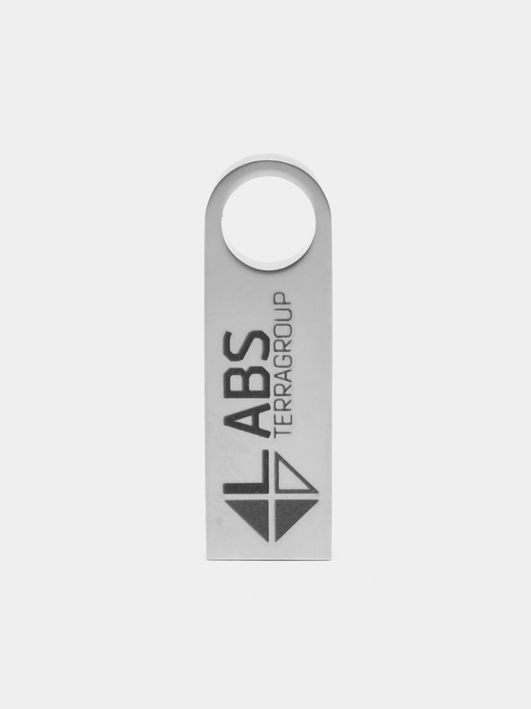 Флешка 64 Gb, USB 2.0, скорость записи 4-9 МБ/с