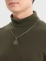 Серебряный цепочка из нержавеющей стали с кулоном "Трикветр"