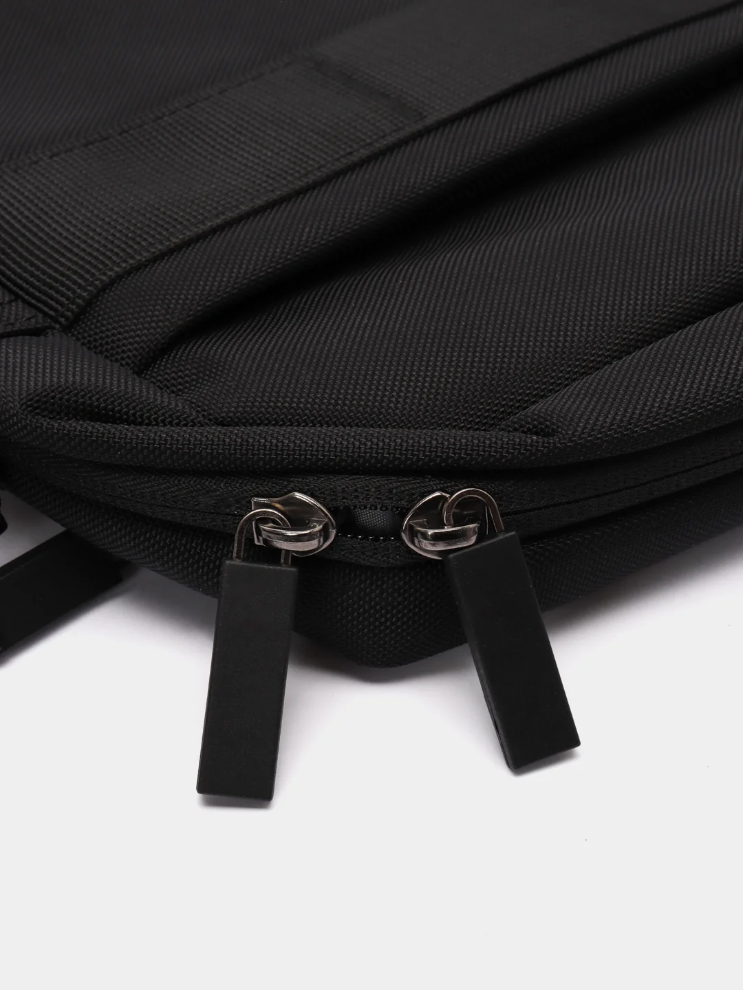 Сумка портфель BRAUBERG Expert с отд. для ноутбука 15,6", 2 отделения, черная, 30х40х10см