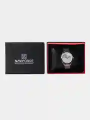 Серебряный женские наручные часы Naviforce NF5015 с календарём в подарочной упаковке