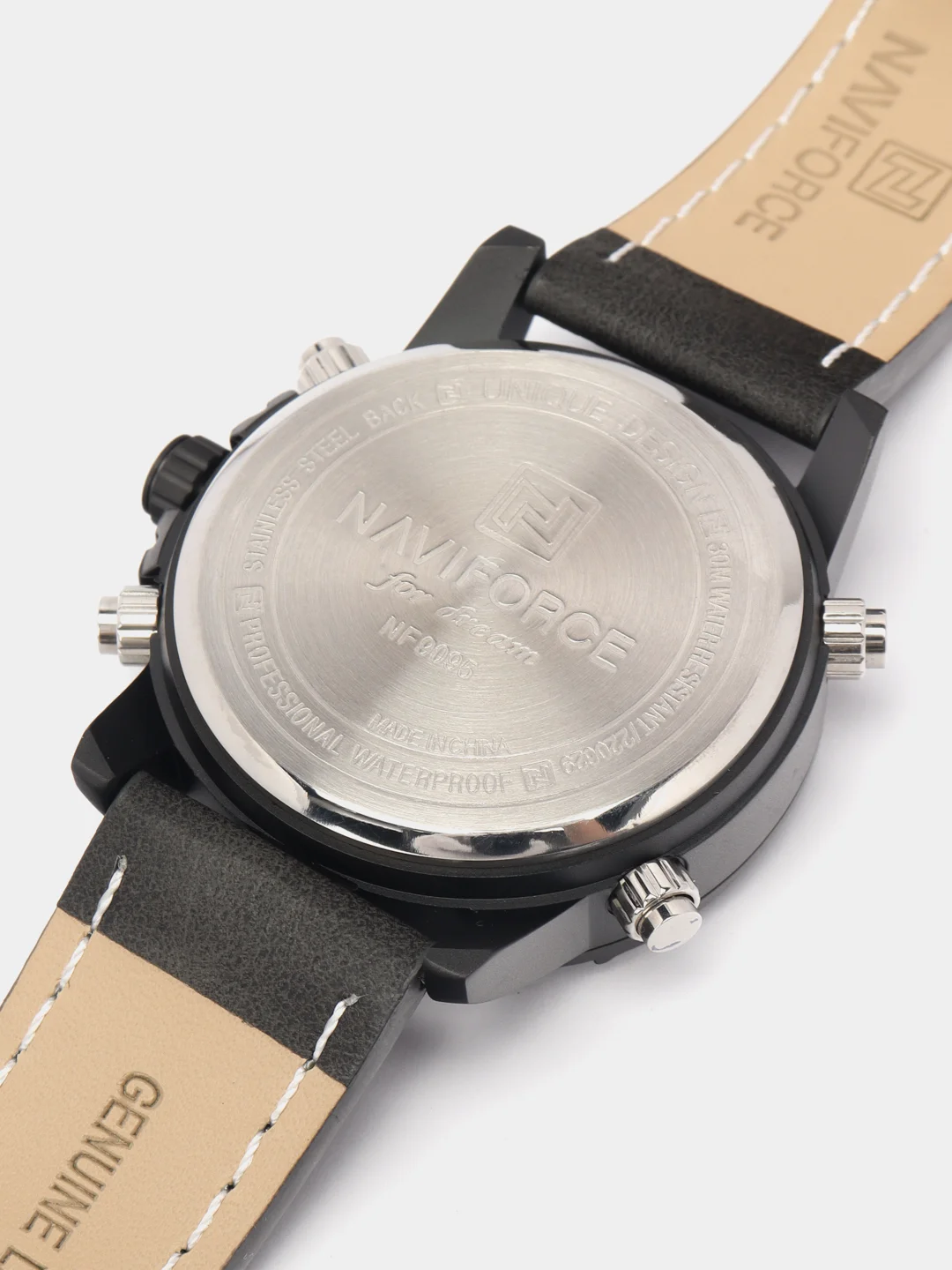 Серый мужские наручные часы Naviforce NF9095 с хронографом, в подарочной упаковке