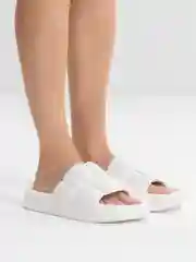 Белый шлепанцы женские