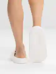 Белый шлепанцы женские