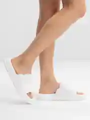 Белый шлепанцы женские