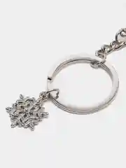 Серый брелок для ключей спорт, сноуборд, лыжи, самокат, коньки, лыжник, бокс