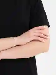 Серебряный браслет, с блестящими камнями