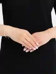 Серебряный браслет, с блестящими камнями