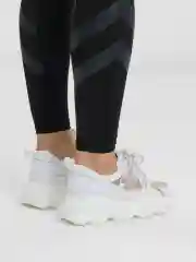 Белый женские кроссовки летние
