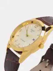 Золотой часы наручные женские, на кожаном ремешке