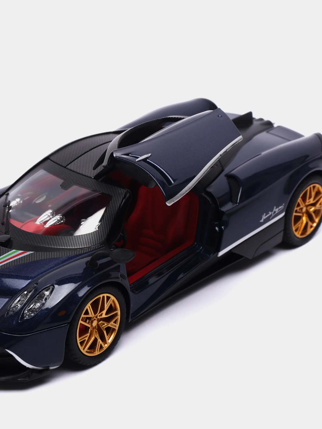 Синий металлическая машинка Pagani Huayra CZ145A, 1:24