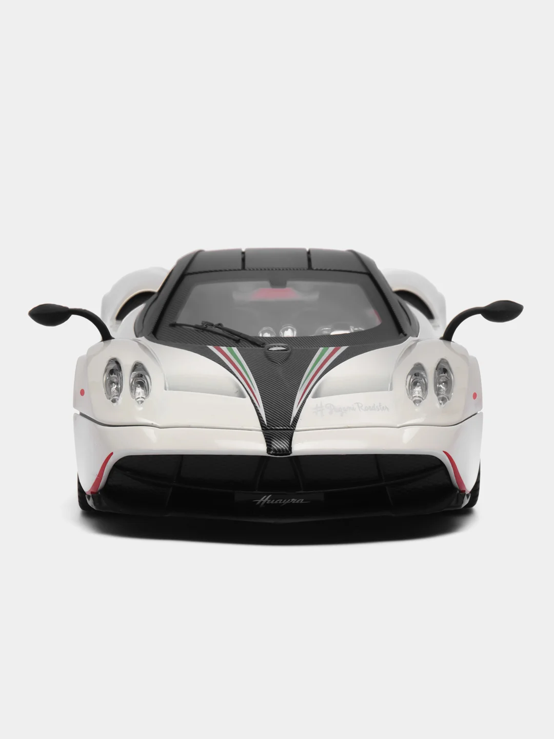 Белый металлическая машинка Pagani Huayra CZ145A, 1:24