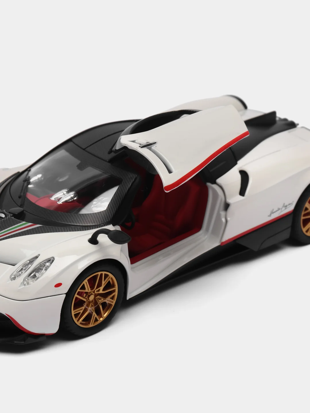Белый металлическая машинка Pagani Huayra CZ145A, 1:24