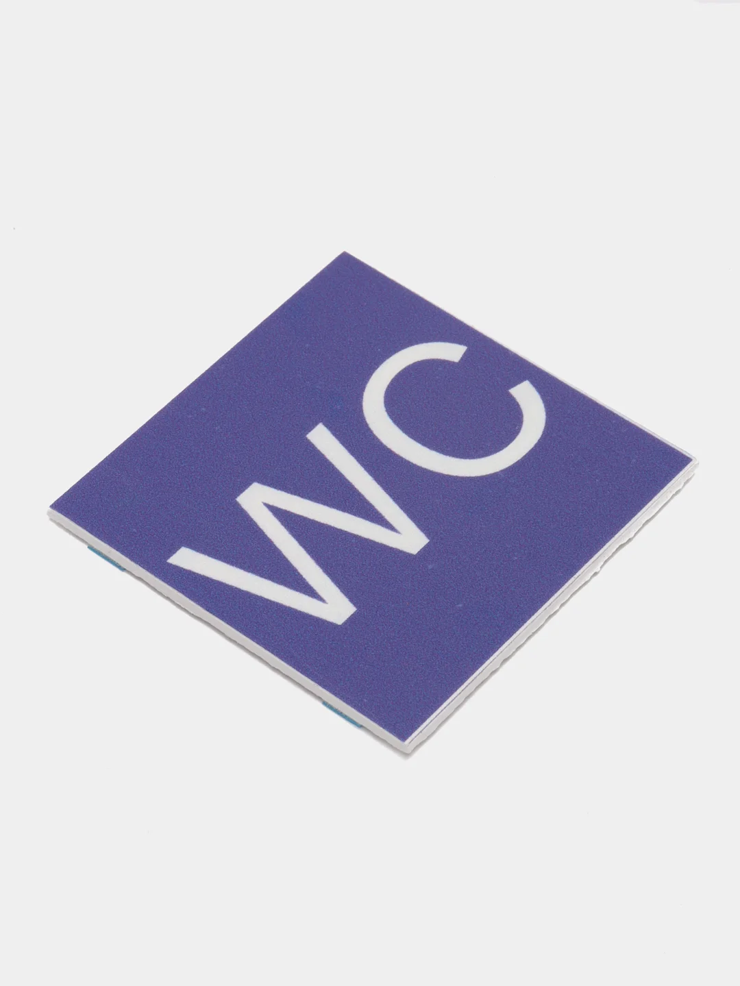 Табличка "WC", клейкая основа, цвет сине-белый, 6 х 6 см