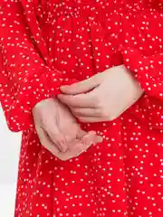 Красный платье в горошек оверсайз polka dot женское мини с объемными рукавами и юбкой полусолнце