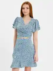 Голубой летний комплект: юбка и топ