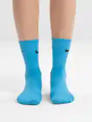 Розовый носки спортивные