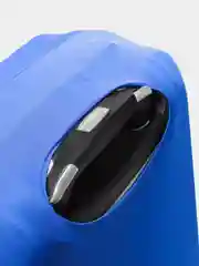 Синий чехол для чемодана