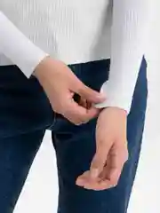 Белый пуловер вязанный, женский, с люрексом, с длинными рукавами