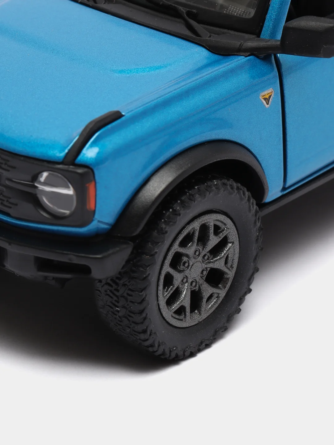 Синий машинка металлическая инерционная 2022 Ford Bronco Hard Top 5438BDKT 1:34 Kinsmart