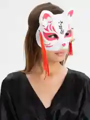 Белый маска на лицо "Кицунэ"
