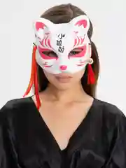 Белый маска на лицо "Кицунэ"