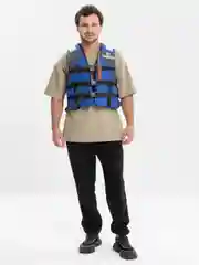 Синий жилет спасательный