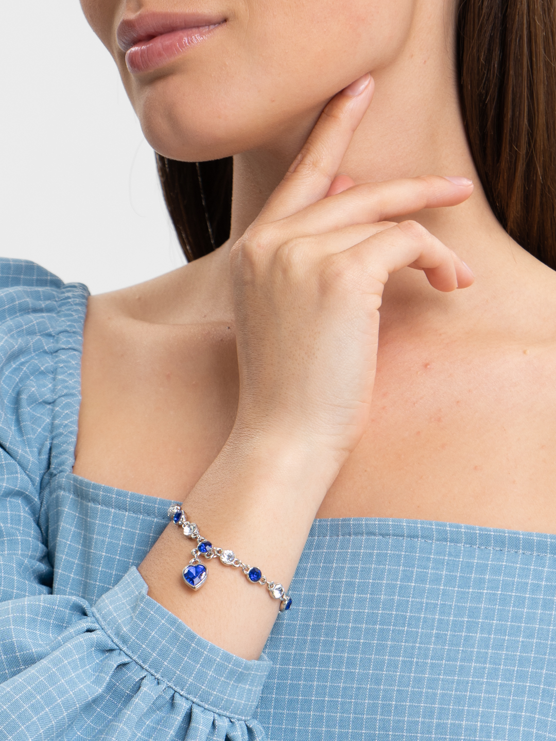 Браслет женский с камнями и подвеской Сердечко на руку, разные цвета купитьпо цене 129 ₽ в интернет-магазине KazanExpress