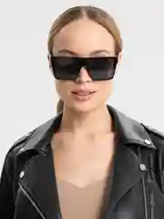 Черный солнцезащитные очки с UF-защитой