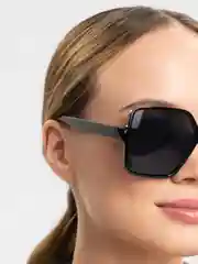 Черный солнцезащитные квадратные очки